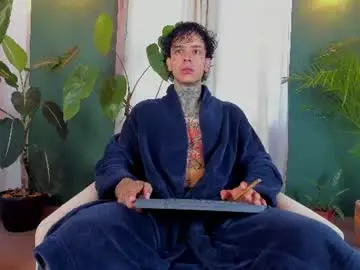 Chaturbate Free Porn Cam of aron_ford