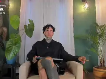 Chaturbate Nude Webcam of aron_ford