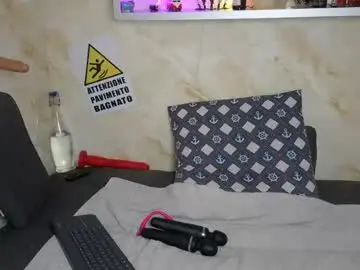 Chaturbate Best live sex cam show of lu_isa3