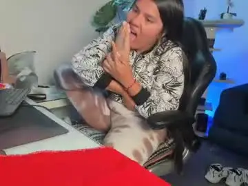 Chaturbate Live Sex Cam of antonellariu