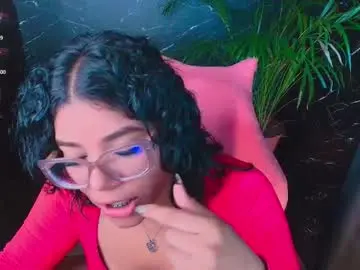 Chaturbate Nude Webcam of ashleyy18__