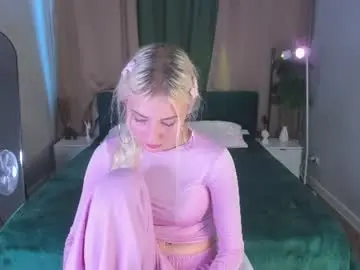 Chaturbate Live Sex Cam of catherine_everly1