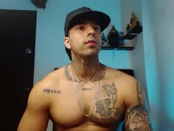 Chaturbate Nude Webcam of darius_phoenix