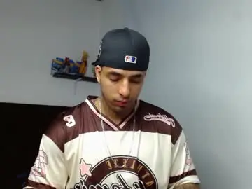 Chaturbate Sex Cam of darius_phoenix