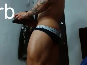 Chaturbate Nude Webcam of darius_phoenix