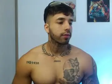 Chaturbate Free Porn Cam of darius_phoenix
