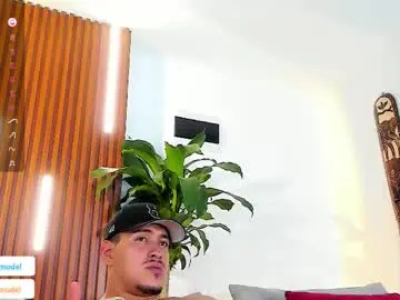 Chaturbate Live Porn of lucasanto_