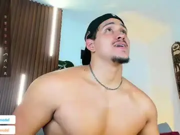 Chaturbate Nude Webcam of lucasanto_