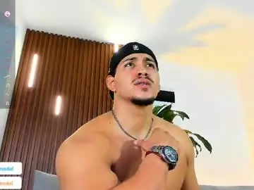 Chaturbate Best live sex cam show of lucasanto_