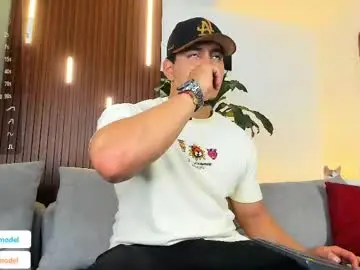 Chaturbate Free Porn Cam of lucasanto_