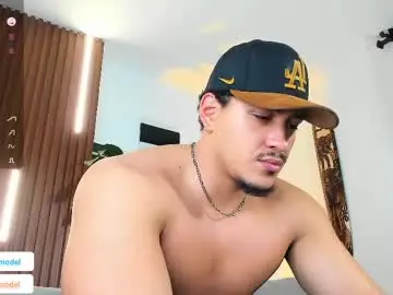 Chaturbate Nude Webcam of lucasanto_