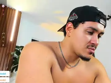 Chaturbate Live Sex Cam of lucasanto_