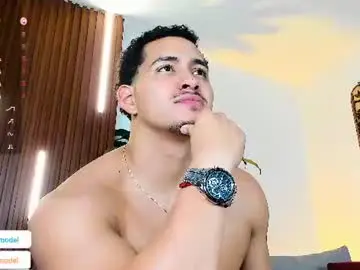 Chaturbate Best live sex cam show of lucasanto_
