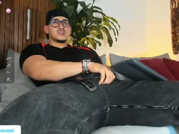 Chaturbate Watch Live Sex Cams of lucasanto_