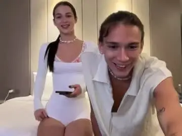 Chaturbate Live Sex Cam of sweet19sammy