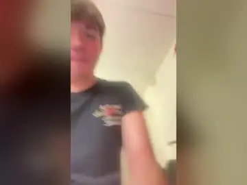 Chaturbate Live Sex Cam of thereal_shayne2
