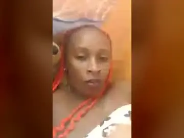 Chaturbate Free Live Porn of joynese_12