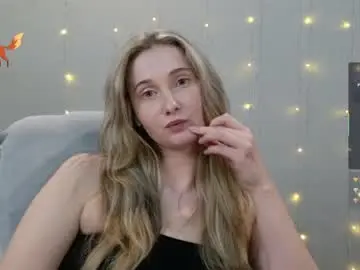 Chaturbate Live Sex Cam of yourcreamyister