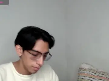 Chaturbate Live Sex Cam of ash_v1