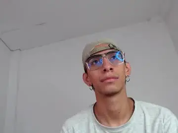 Chaturbate Adult Video Chat of ash_v1