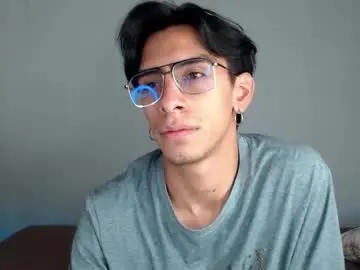 Chaturbate Watch Live Sex Cams of ash_v1