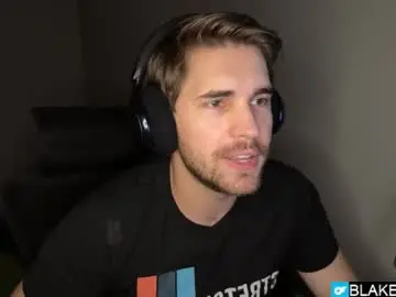 Chaturbate Live Sex Cam of blakemiles2