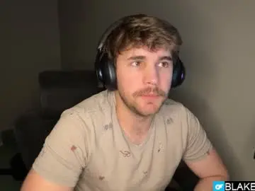 Chaturbate Live Sex Cam of blakemiles2