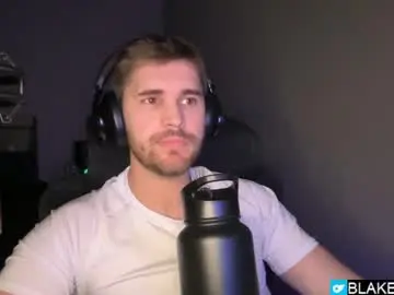 Chaturbate Live Sex of blakemiles2