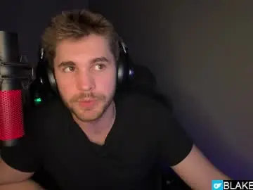 Chaturbate Free Porn Cam of blakemiles2