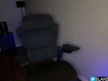 Chaturbate Free Porn Cam of blakemiles2