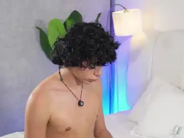 Chaturbate Live Sex Cam of timmyshy