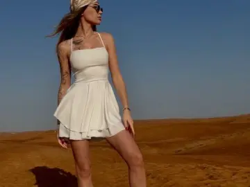 Cherry Watch Live Sex Cams of jessicaloyd