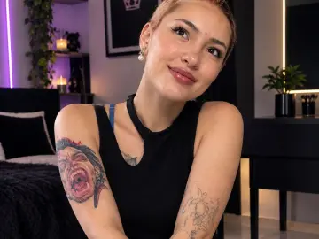 Imlive Adult Webcam of EmmaRavenn