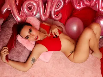 Imlive Watch Live Sex Cams of LeahMiler1