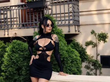 Imlive Sex Cam of HottyNicole
