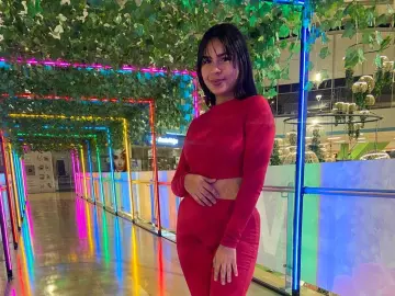 Imlive Sex Chat of LauraHiill