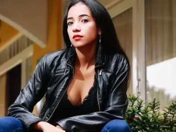 Imlive Adult Webcams of Ashley_Millet