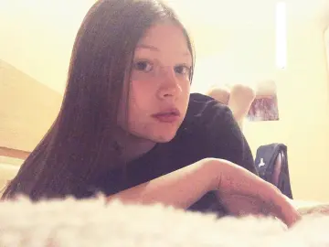 Imlive Live Sex Cam of LauraBevs