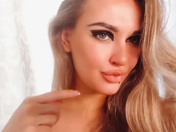 Imlive Best live sex cam show of UntamedReinaXX