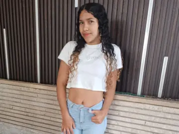 Imlive Live Porn of LilyFlower