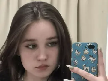 Imlive Watch Live Sex Cams of SweetieBlushh