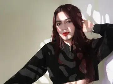 Imlive Sex Cam of Zoenova77