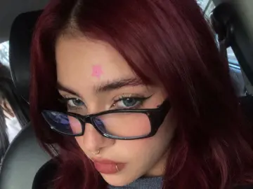 Imlive Free Porn Cam of CherryyMorgaan