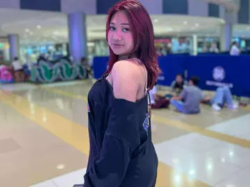 Imlive Adult Webcam of CaptivatingDoll