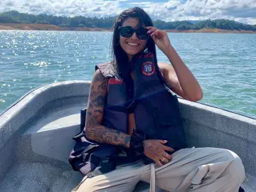 Imlive Free Porn Cam of Roxy_Thunder