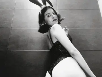 Imlive Private Sex Chat of HoneyLia