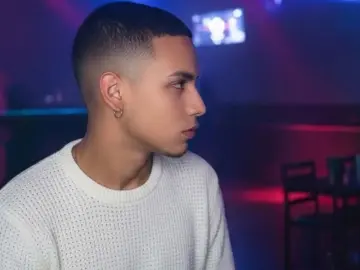 Imlive Live Sex Cam of Roiberbecker19