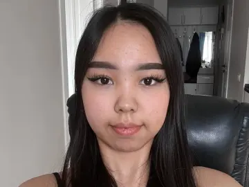 Imlive Free Porn Cam of LillBloom