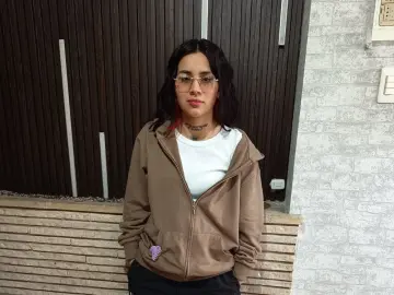 Imlive Free Porn Cam of NixieXlovex