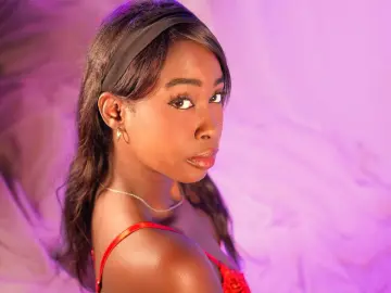 Imlive Live Porn of SophieRainn